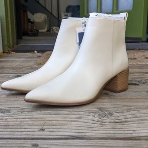 Target - Universal Thred - White Booties. New with tags!